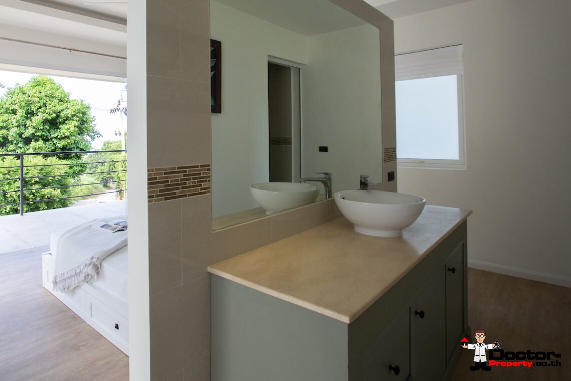 Renovated 5 Bedroom Villa in Bo Phut, Koh Samui – For Sale